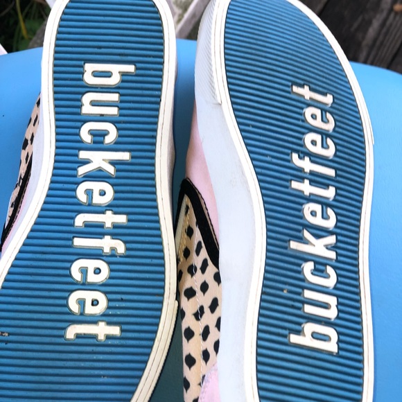 Bucketfeet pink with cheetah print slip on shoes - Picture 3 of 7